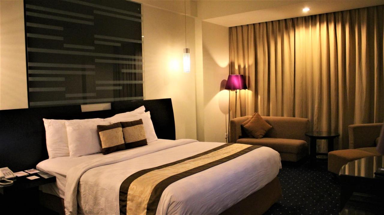 Swiss-Belhotel Silae Palu Dış mekan fotoğraf