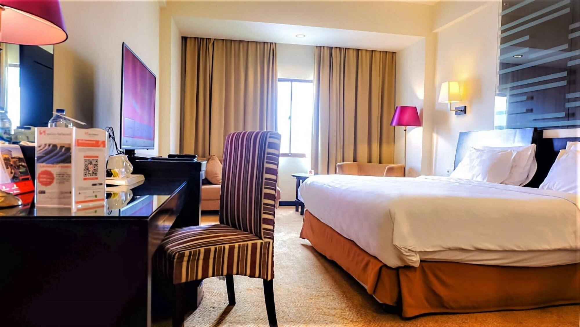 Swiss-Belhotel Silae Palu Dış mekan fotoğraf