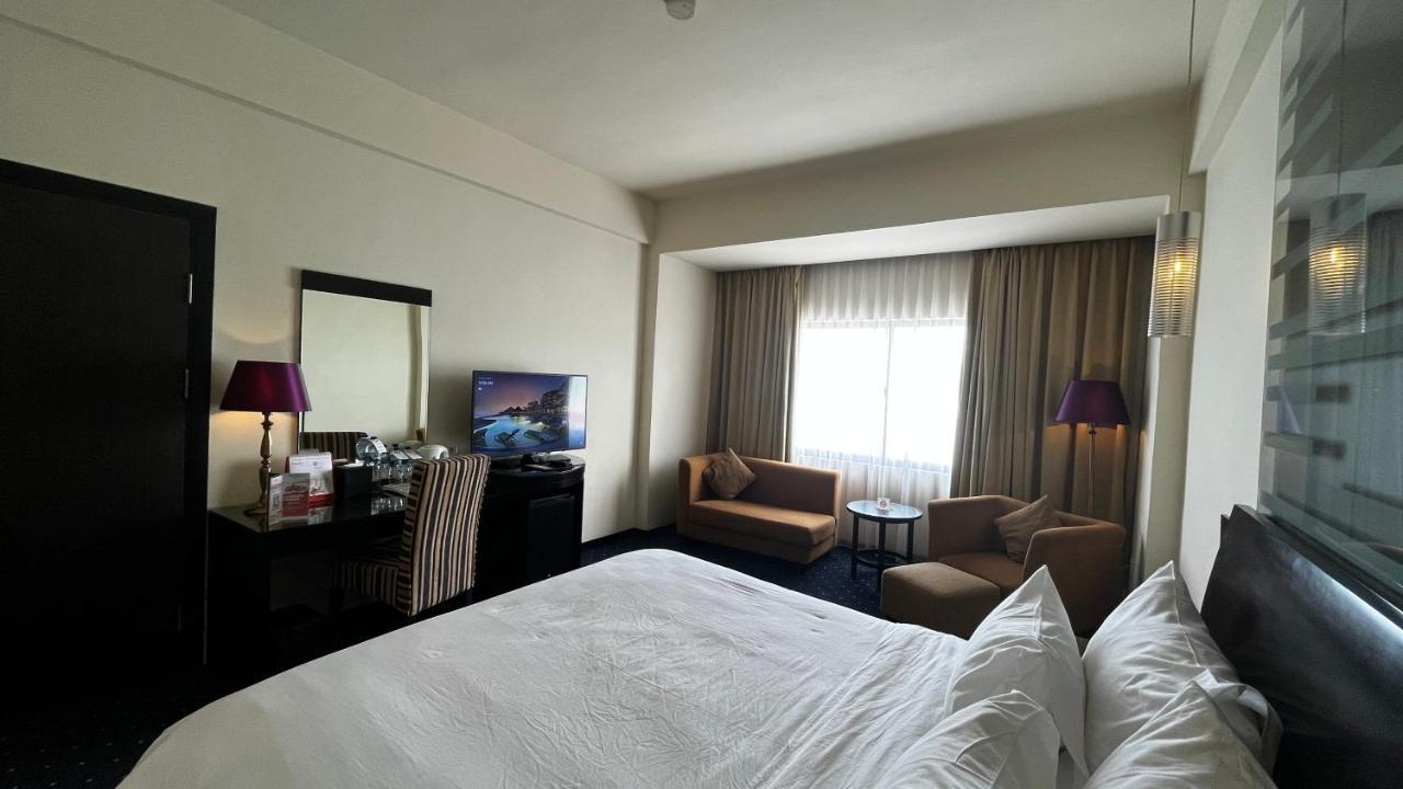 Swiss-Belhotel Silae Palu Dış mekan fotoğraf