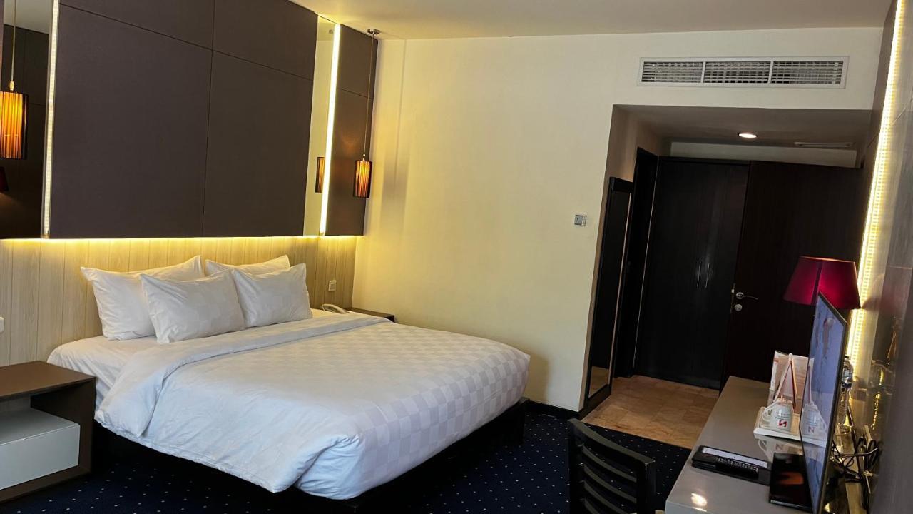 Swiss-Belhotel Silae Palu Dış mekan fotoğraf