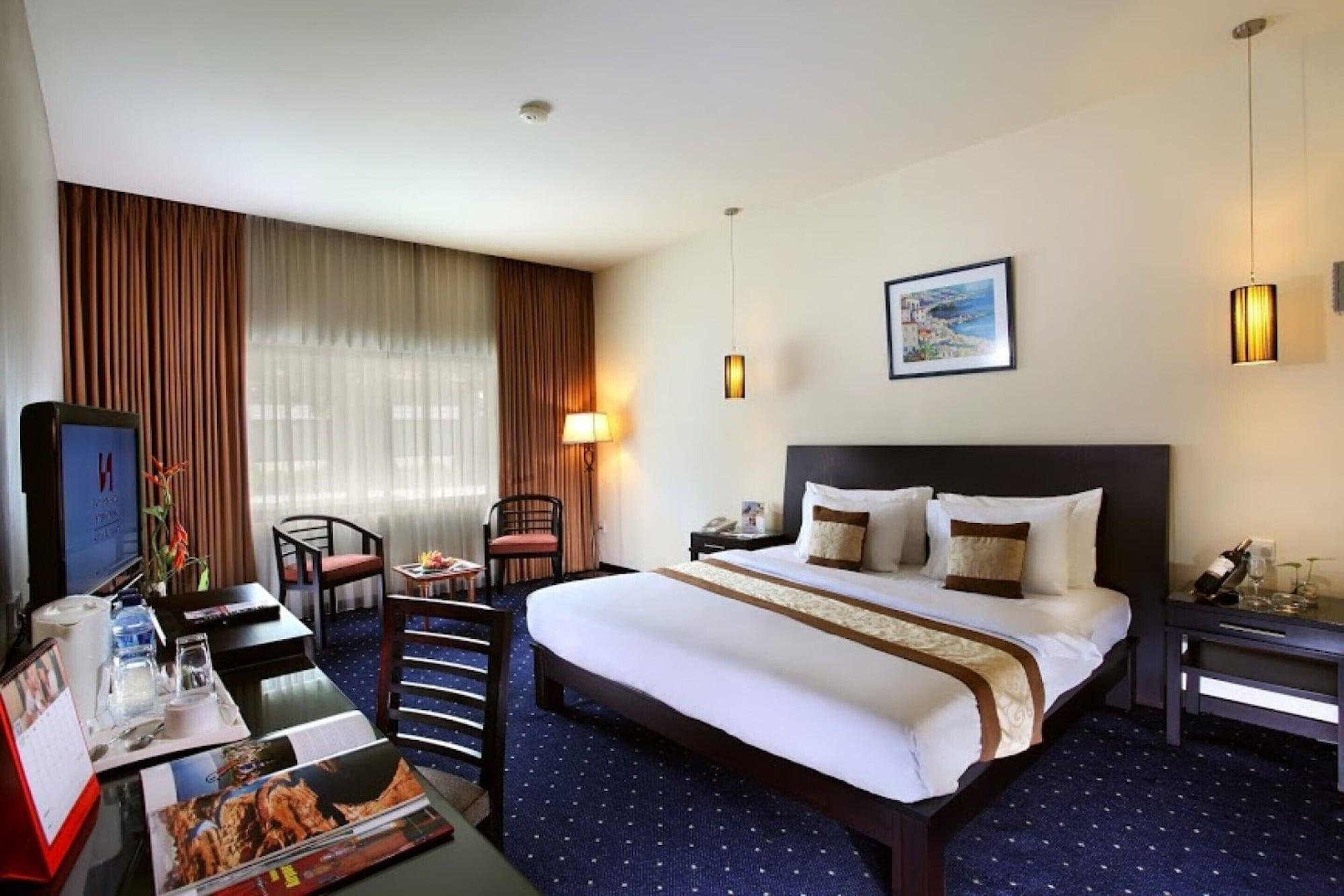 Swiss-Belhotel Silae Palu Dış mekan fotoğraf