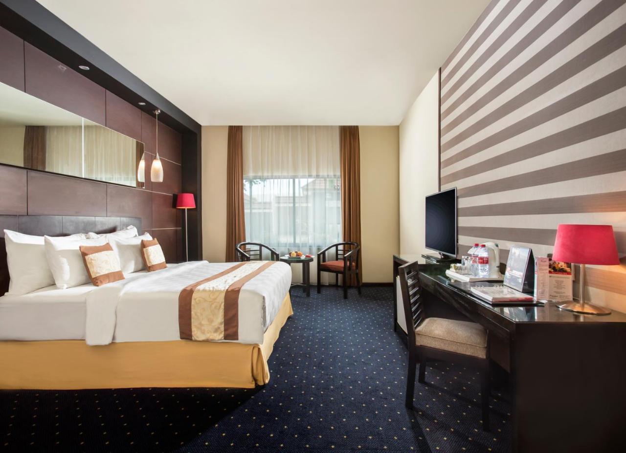Swiss-Belhotel Silae Palu Dış mekan fotoğraf